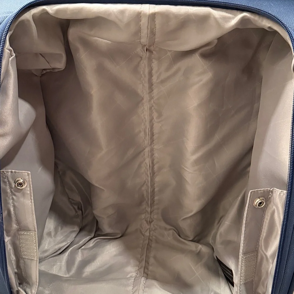 Travelpro 2 Wheeled Roller Bag